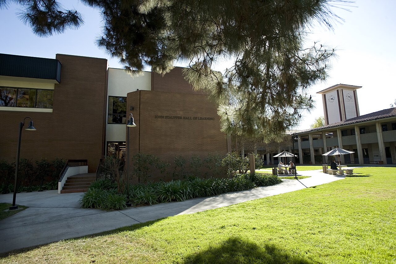 Stauffer Hall, Claremont Graduate University