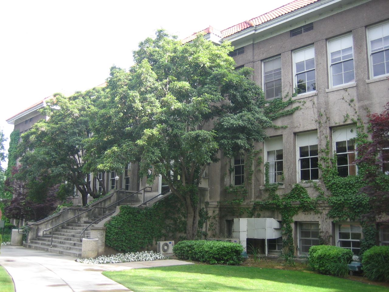 Founders Hall, University of La Verne