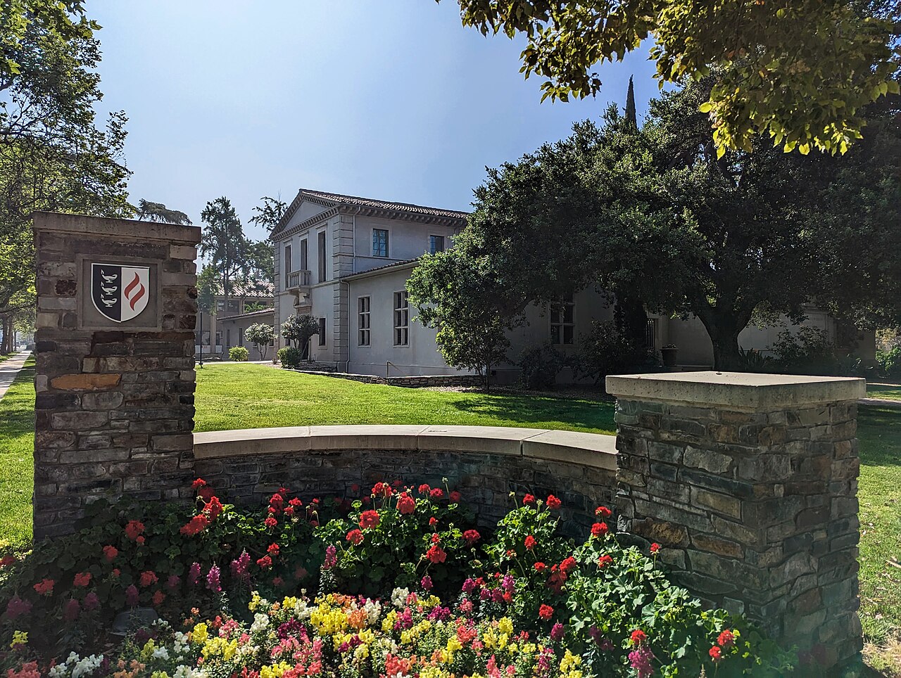 Claremont Graduate University stone wall