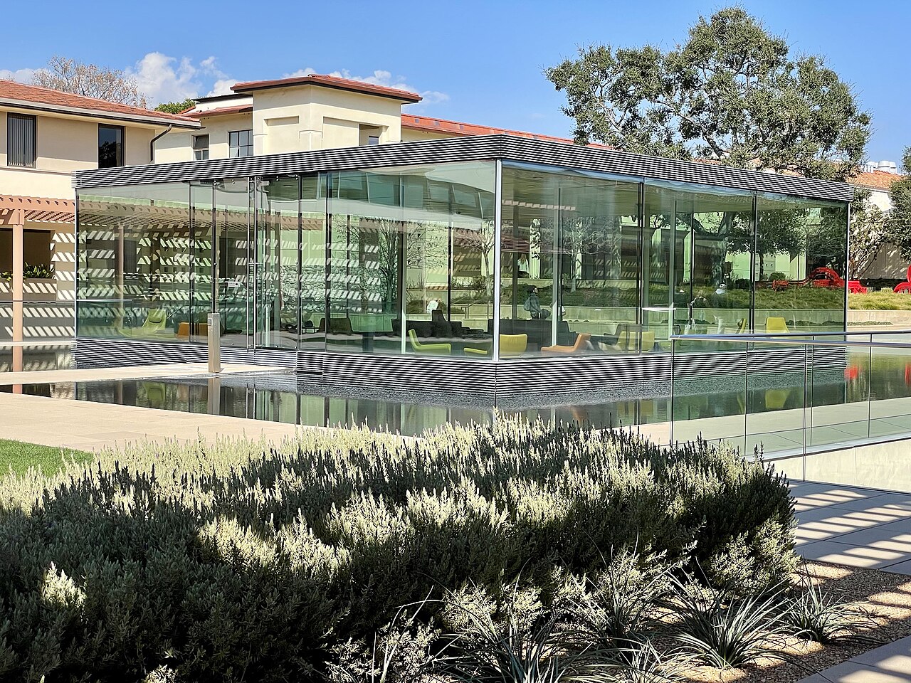 Kravis Center "Kube", Claremont McKenna College